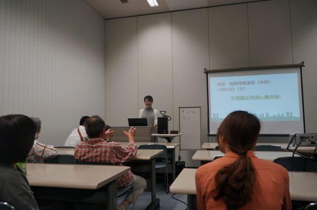 5-22 屈小雨教師現(xiàn)場授課.jpg